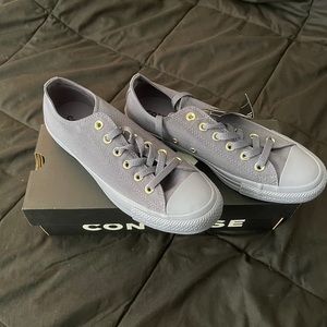 Classic low top converse